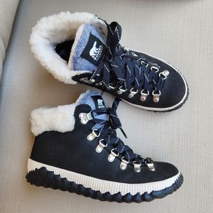 SOREL Out 'N About Plus Conquest Black Leather Waterproof Boots 6.5